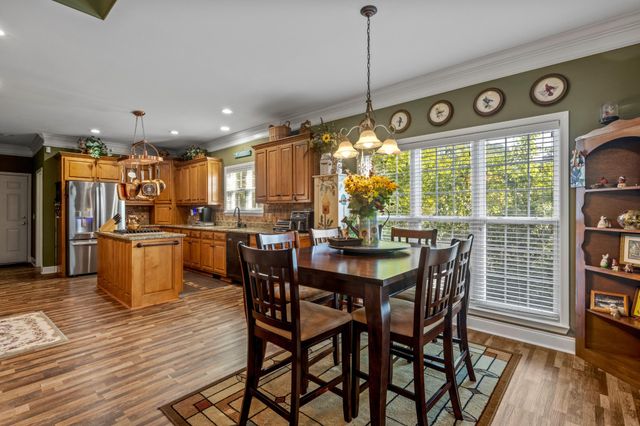 3260 Split Oak Lane, Ooltewah, TN 37363