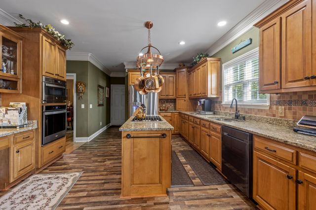 3260 Split Oak Lane, Ooltewah, TN 37363