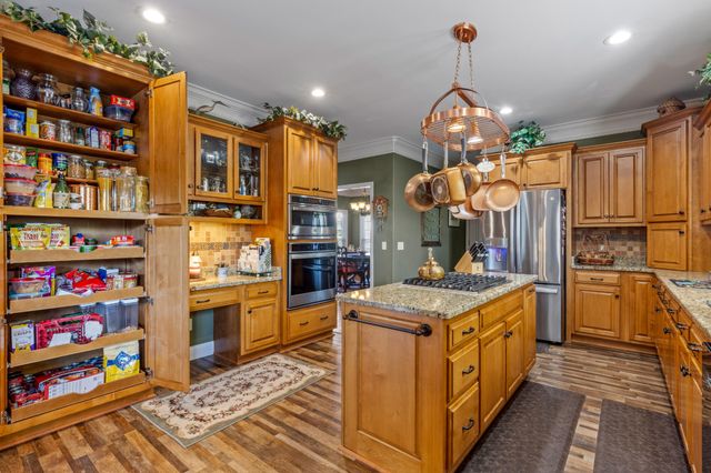 3260 Split Oak Lane, Ooltewah, TN 37363