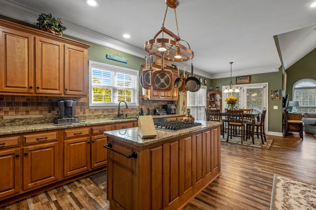 3260 Split Oak Lane, Ooltewah, TN 37363