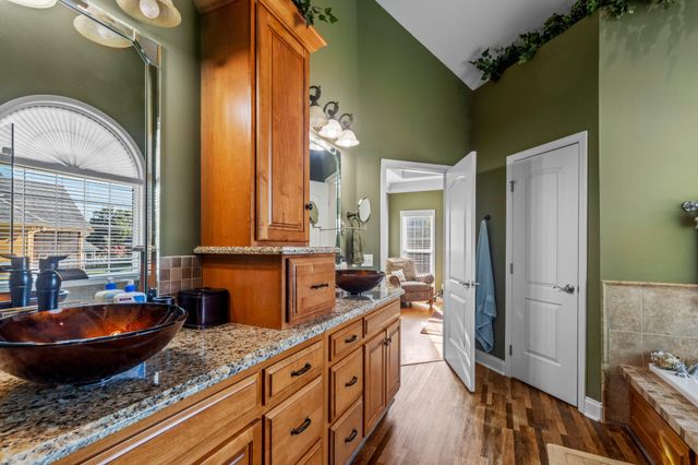 3260 Split Oak Lane, Ooltewah, TN 37363