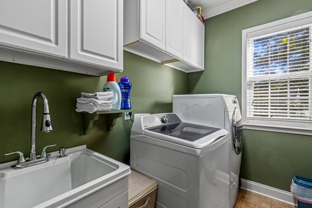 3260 Split Oak Lane, Ooltewah, TN 37363