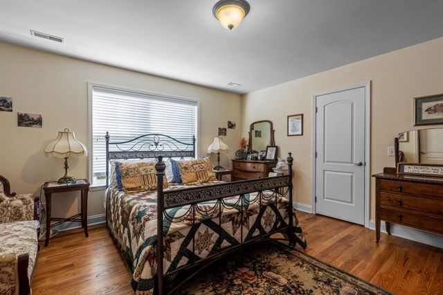 3260 Split Oak Lane, Ooltewah, TN 37363