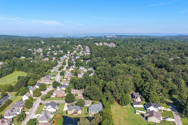 3260 Split Oak Lane, Ooltewah, TN 37363