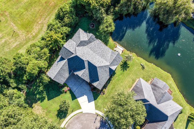 3260 Split Oak Lane, Ooltewah, TN 37363