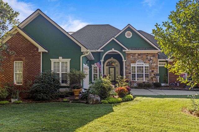 3260 Split Oak Lane, Ooltewah, TN 37363
