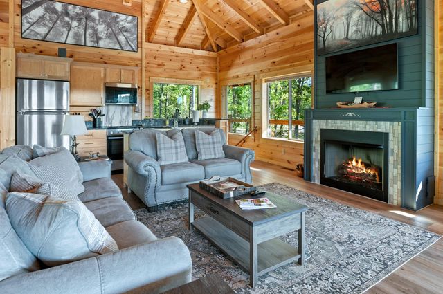 914 Forest View Drive, Frenchburg, KY 40322