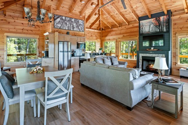 914 Forest View Drive, Frenchburg, KY 40322