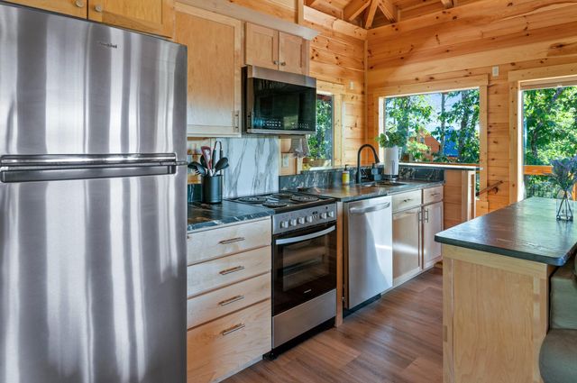 914 Forest View Drive, Frenchburg, KY 40322