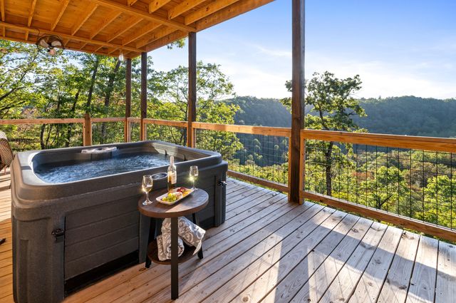 914 Forest View Drive, Frenchburg, KY 40322