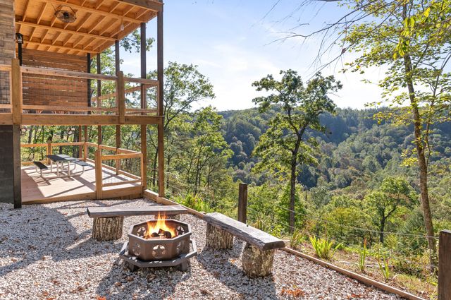 914 Forest View Drive, Frenchburg, KY 40322