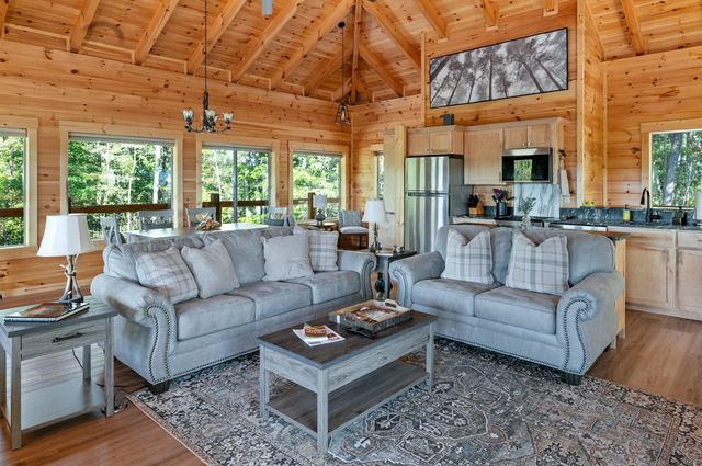 914 Forest View Drive, Frenchburg, KY 40322