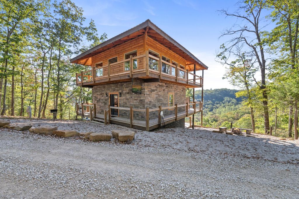 914 Forest View Drive, Frenchburg, KY 40322