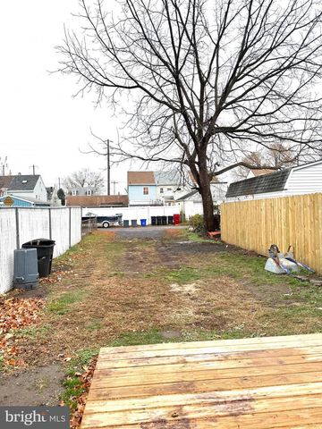 653 PINE ST, Bristol, PA 19007