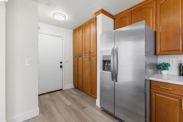 218 Almondtree Ln, Oakley, CA 94561