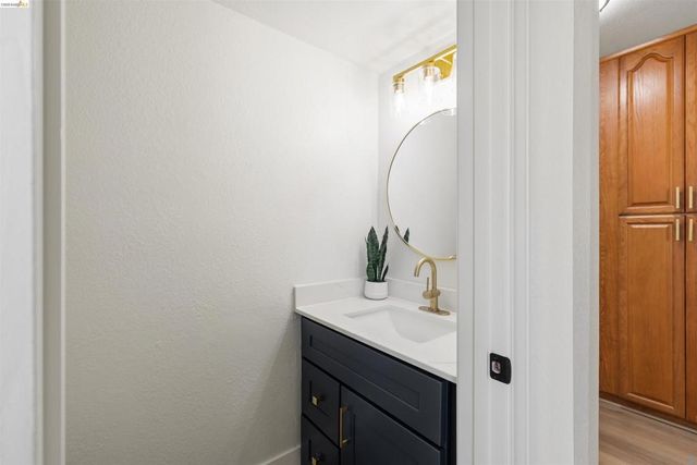 218 Almondtree Ln, Oakley, CA 94561