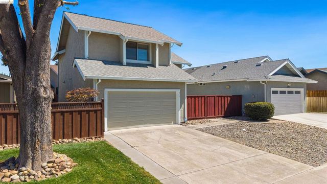 218 Almondtree Ln, Oakley, CA 94561