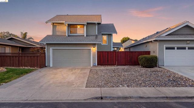 218 Almondtree Ln, Oakley, CA 94561