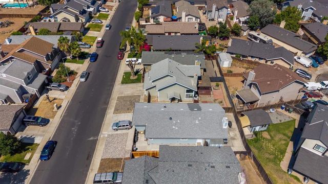 218 Almondtree Ln, Oakley, CA 94561
