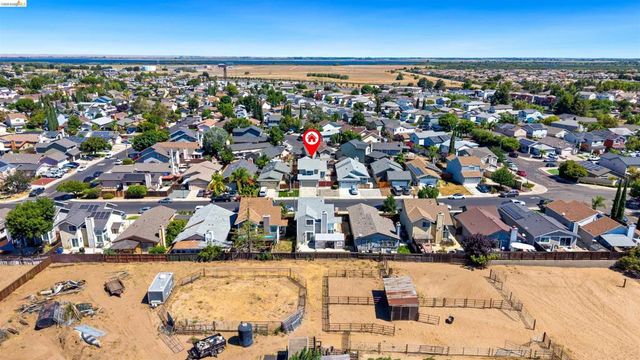 218 Almondtree Ln, Oakley, CA 94561
