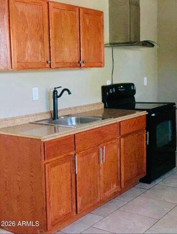 2243 E WILLETTA Street, Phoenix, AZ 85006