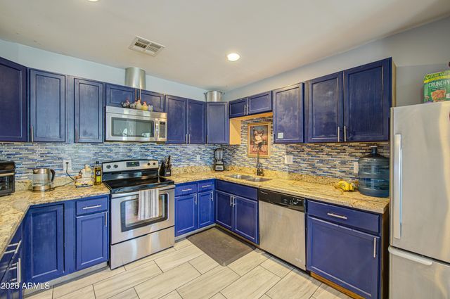 2243 E WILLETTA Street, Phoenix, AZ 85006