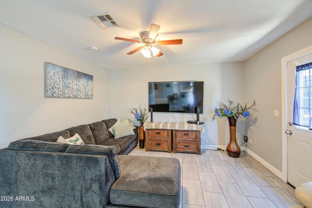 Image 16 of property listing at 2243 E WILLETTA Street, Phoenix, AZ 85006