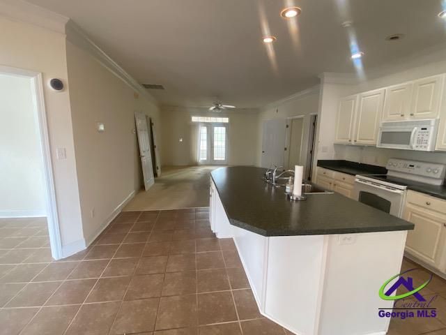 308 Spyglass Hill Drive, Perry, GA 31069