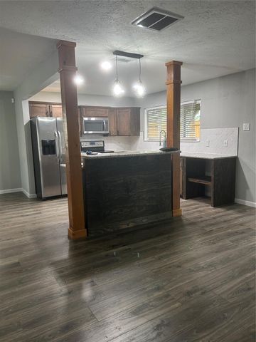 8523 Riverside Walk Lane, Houston, TX 77064