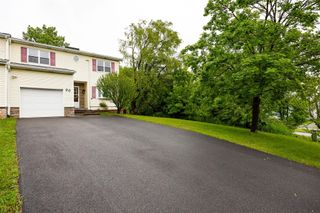 90 Fieldstone Blvd, Wappingers Falls, NY 12590