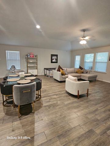 5740 Brookville Drive, Fort Worth, TX 76179