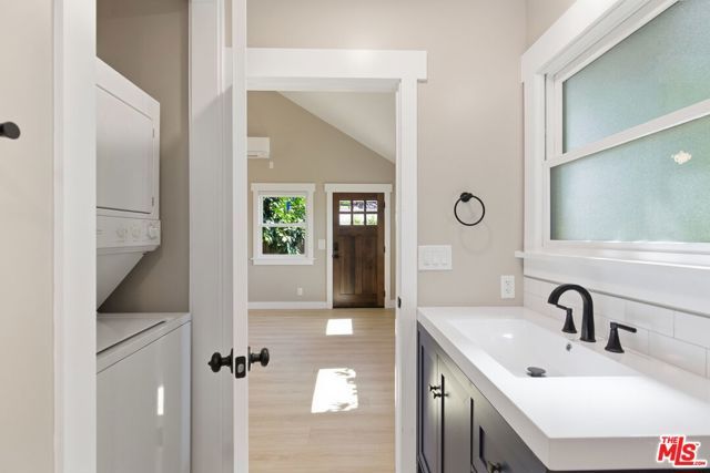 3102 5th Avenue 3104, Los Angeles, CA 90018