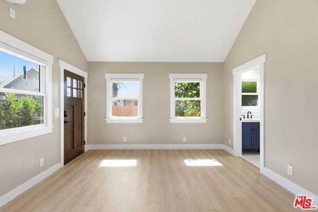 3102 5th Avenue 3104, Los Angeles, CA 90018