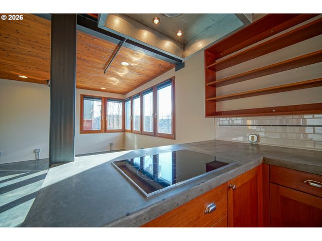 321 MILL St 2, Eugene, OR 97401