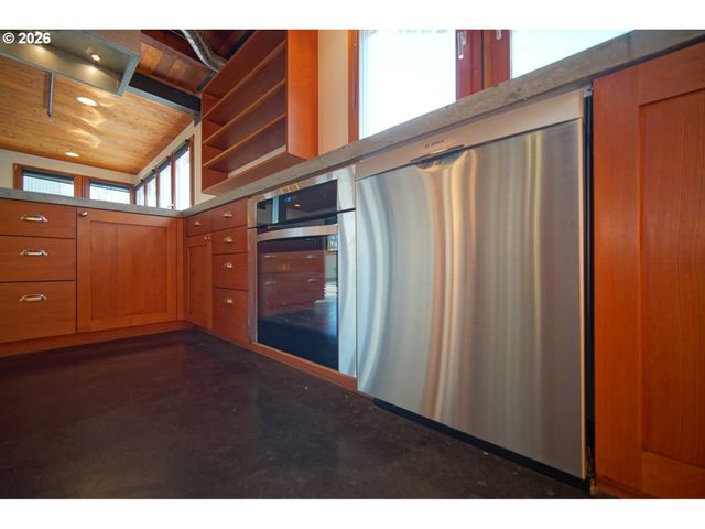 321 MILL St 2, Eugene, OR 97401