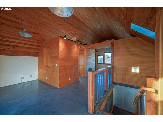 321 MILL St 2, Eugene, OR 97401