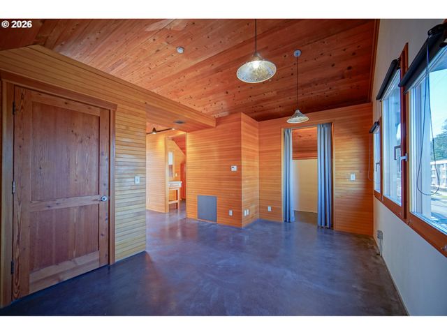 321 MILL St 2, Eugene, OR 97401