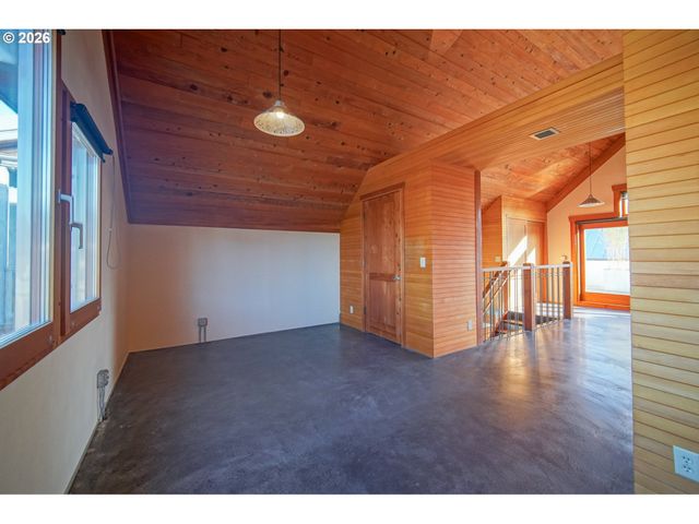 321 MILL St 2, Eugene, OR 97401