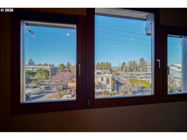 321 MILL St 2, Eugene, OR 97401