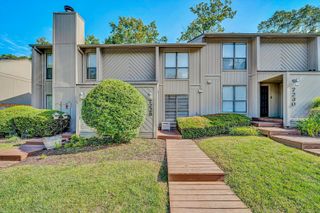 7228 Woods Crossing DR, Roanoke, VA 24018