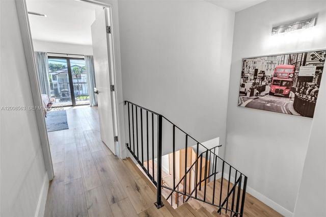 8773 SW 36th St -, Miami, FL 33165