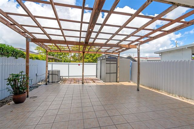 8773 SW 36th St -, Miami, FL 33165