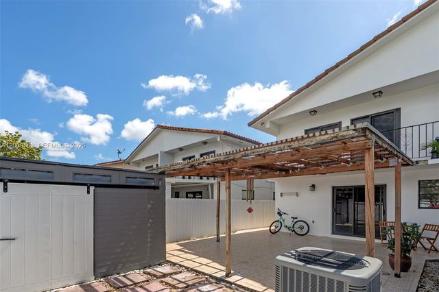 8773 SW 36th St -, Miami, FL 33165