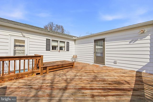 1081 HISEY AVE, Woodstock, VA 22664