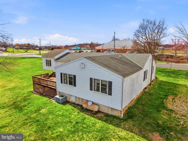 1081 HISEY AVE, Woodstock, VA 22664