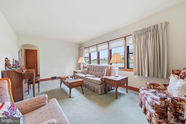 1081 HISEY AVE, Woodstock, VA 22664