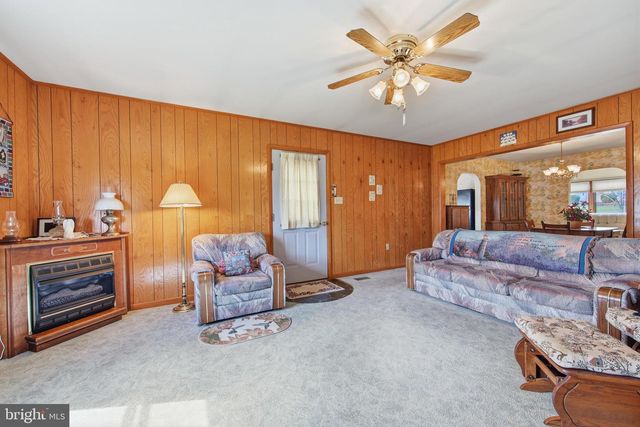 1081 HISEY AVE, Woodstock, VA 22664