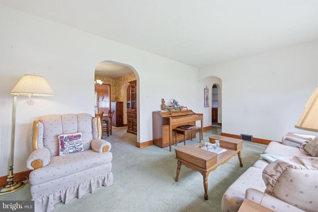 1081 HISEY AVE, Woodstock, VA 22664