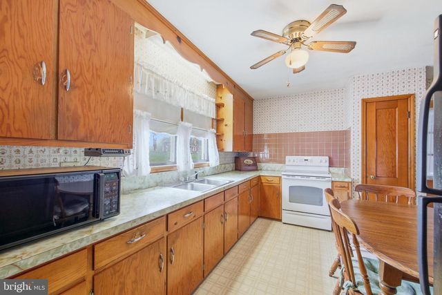 1081 HISEY AVE, Woodstock, VA 22664