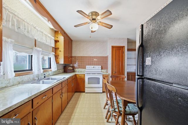 1081 HISEY AVE, Woodstock, VA 22664